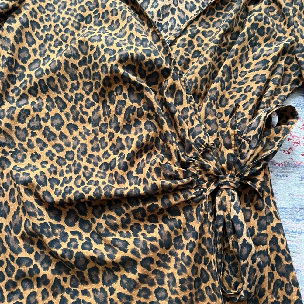 Express cotton wrap top - Picture 3 of 6